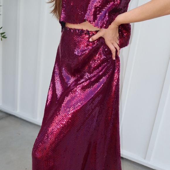 Vintage CHANEL two piece Skirt and top set - Picture 2 of 13